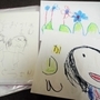 花梨ちゃんが描いた自分や両親の似顔絵。ベッドの上でのお絵描きが日課だった
